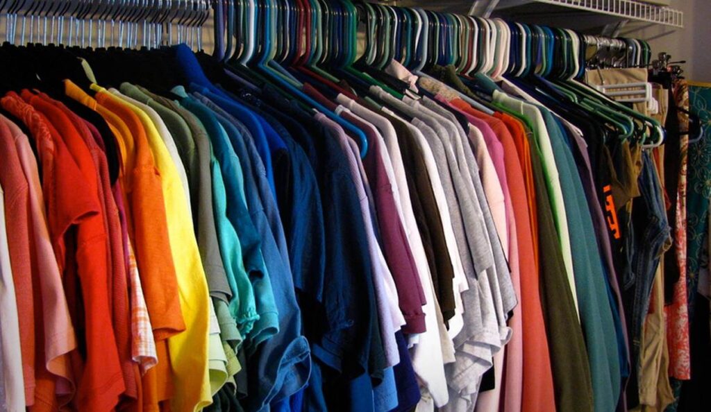 Wholesale Clothing: A Comprehensive Guide to Making Smart Buying Choices for Your Business