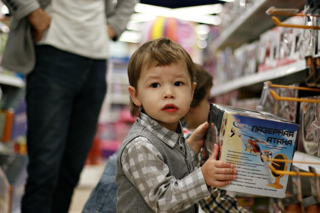 5+ Budget-Friendly Shopping Tips for Your Kids