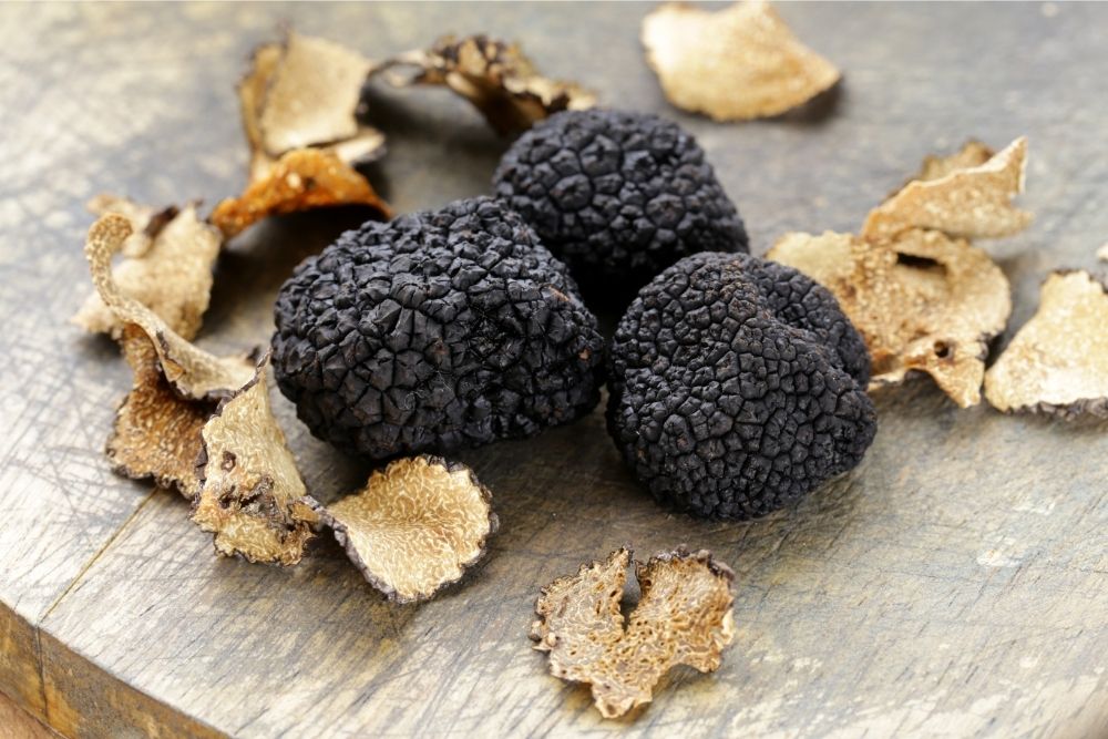 There are several therapeutic benefits of truffles